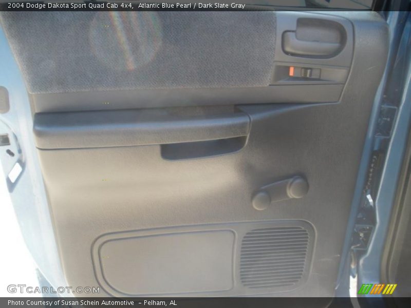 Atlantic Blue Pearl / Dark Slate Gray 2004 Dodge Dakota Sport Quad Cab 4x4
