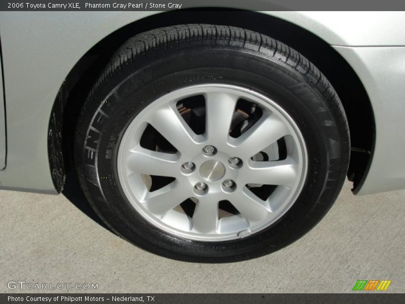 Phantom Gray Pearl / Stone Gray 2006 Toyota Camry XLE