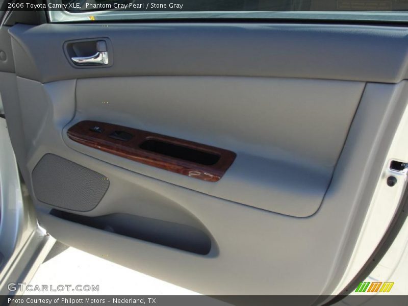 Phantom Gray Pearl / Stone Gray 2006 Toyota Camry XLE