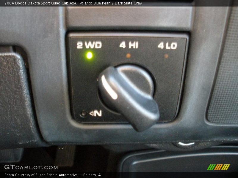 Atlantic Blue Pearl / Dark Slate Gray 2004 Dodge Dakota Sport Quad Cab 4x4