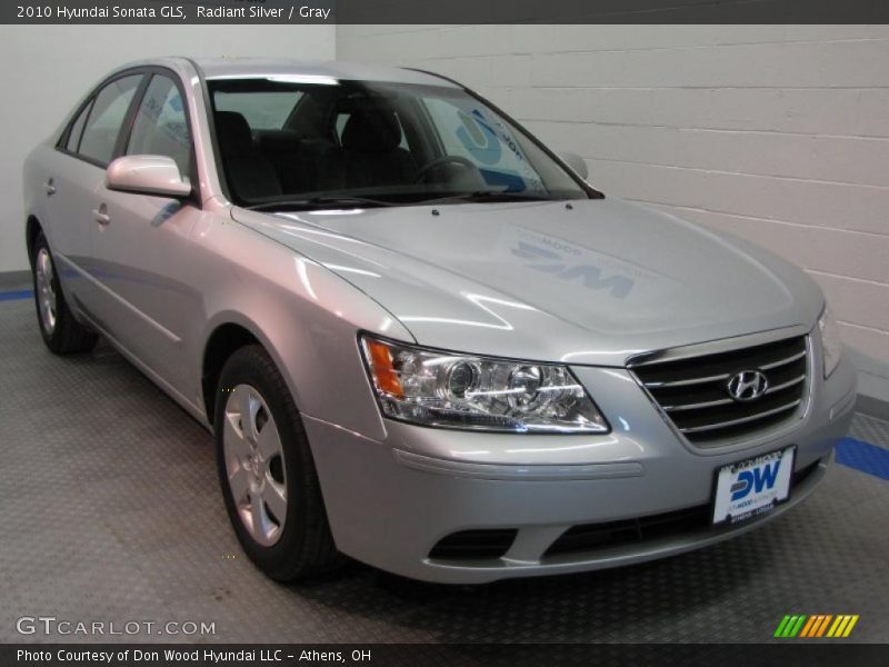 Radiant Silver / Gray 2010 Hyundai Sonata GLS