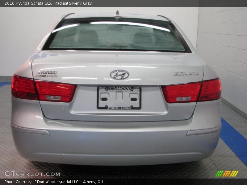 Radiant Silver / Gray 2010 Hyundai Sonata GLS