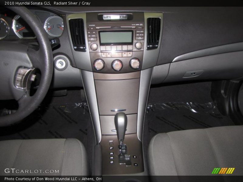 Radiant Silver / Gray 2010 Hyundai Sonata GLS