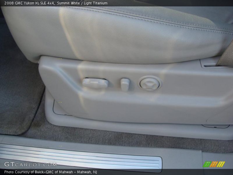 Summit White / Light Titanium 2008 GMC Yukon XL SLE 4x4