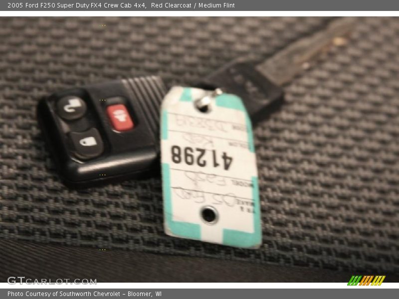 Red Clearcoat / Medium Flint 2005 Ford F250 Super Duty FX4 Crew Cab 4x4