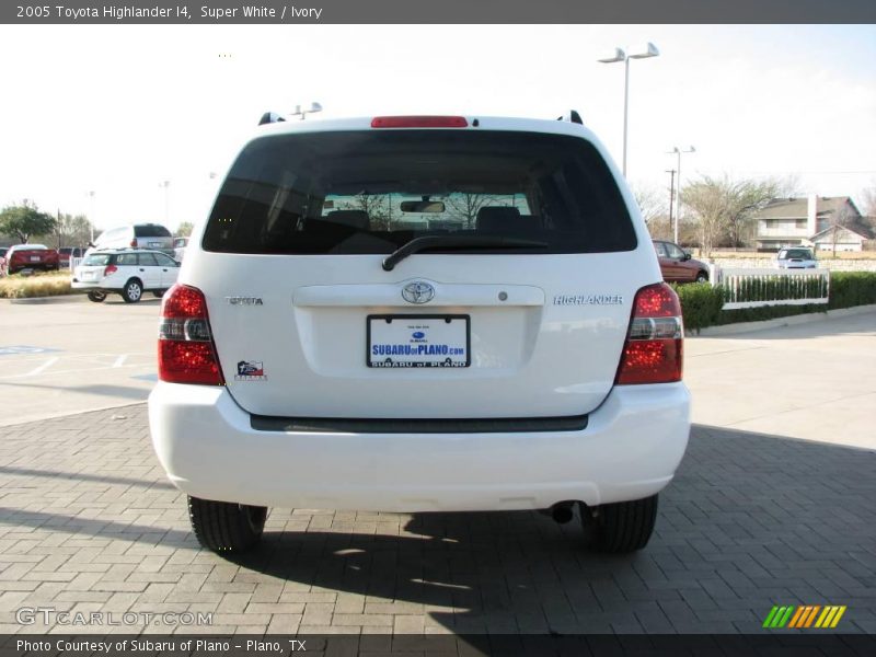 Super White / Ivory 2005 Toyota Highlander I4