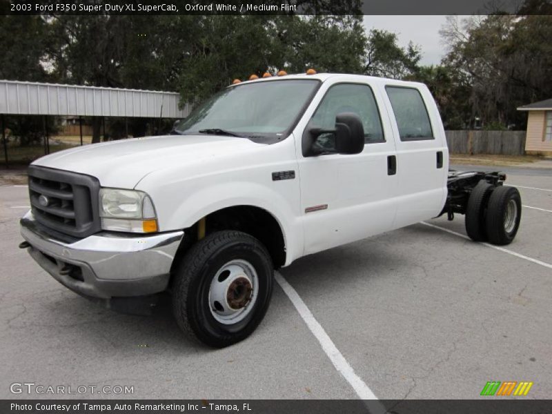 Front 3/4 View of 2003 F350 Super Duty XL SuperCab