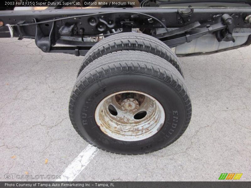 Oxford White / Medium Flint 2003 Ford F350 Super Duty XL SuperCab