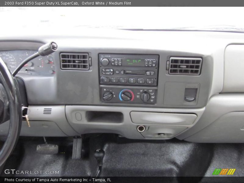 Oxford White / Medium Flint 2003 Ford F350 Super Duty XL SuperCab