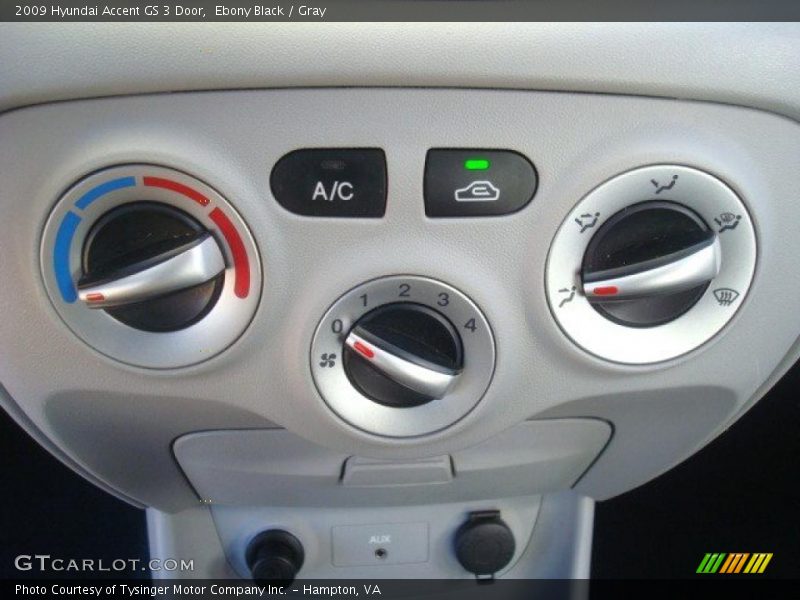 Controls of 2009 Accent GS 3 Door