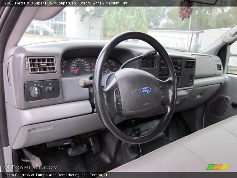 Oxford White / Medium Flint 2003 Ford F350 Super Duty XL SuperCab