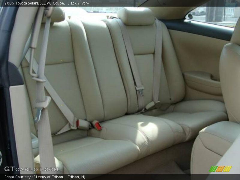 Black / Ivory 2006 Toyota Solara SLE V6 Coupe