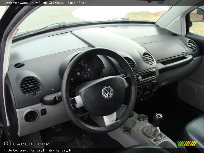 Black / Black 1999 Volkswagen New Beetle GLS Coupe