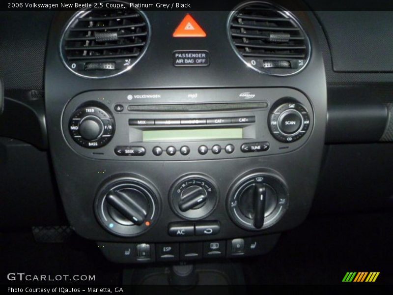 Platinum Grey / Black 2006 Volkswagen New Beetle 2.5 Coupe