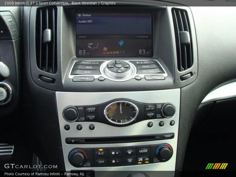 Controls of 2009 G 37 S Sport Convertible