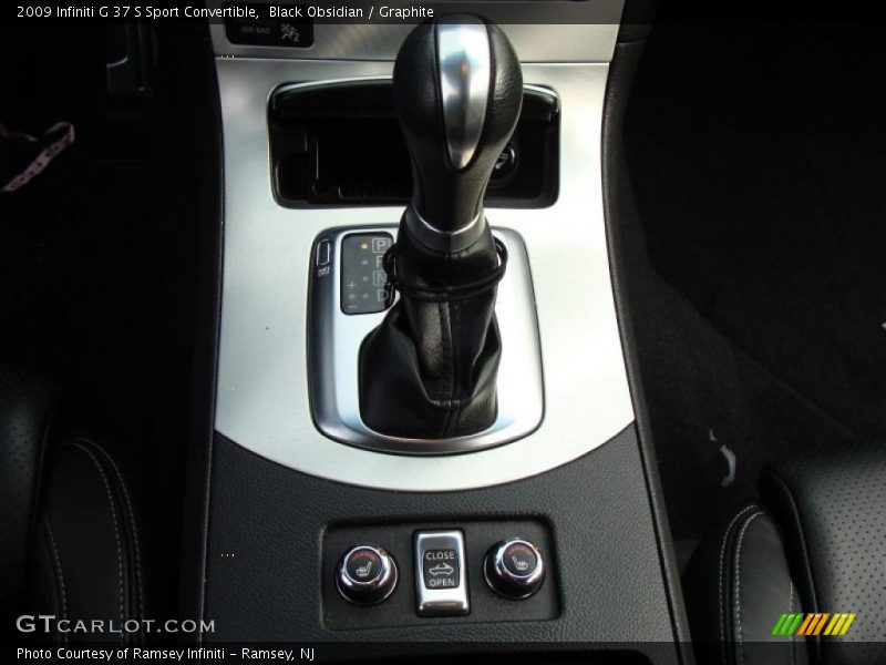  2009 G 37 S Sport Convertible 7 Speed ASC Automatic Shifter