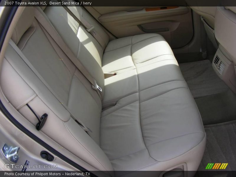 Desert Sand Mica / Ivory 2007 Toyota Avalon XLS
