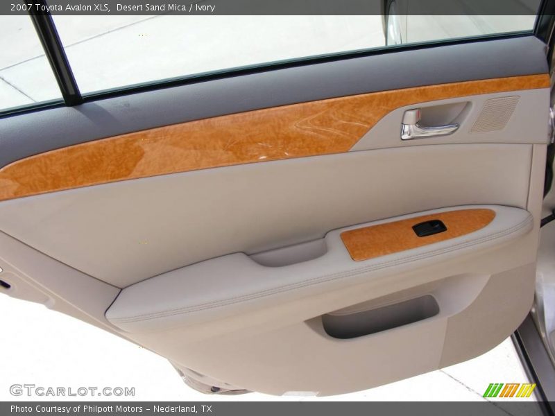 Desert Sand Mica / Ivory 2007 Toyota Avalon XLS