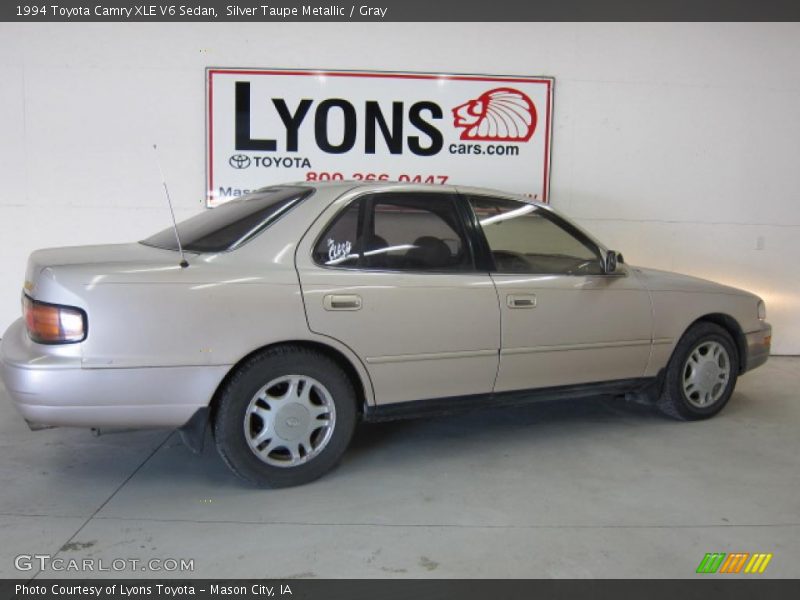 Silver Taupe Metallic / Gray 1994 Toyota Camry XLE V6 Sedan