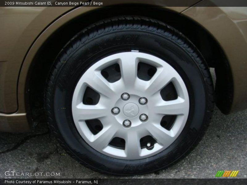 Canyon Beige Pearl / Beige 2009 Mitsubishi Galant ES