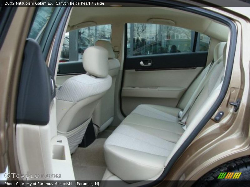 Canyon Beige Pearl / Beige 2009 Mitsubishi Galant ES