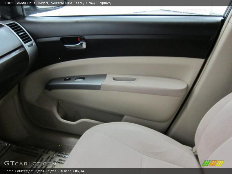 Seaside Blue Pearl / Gray/Burgundy 2005 Toyota Prius Hybrid