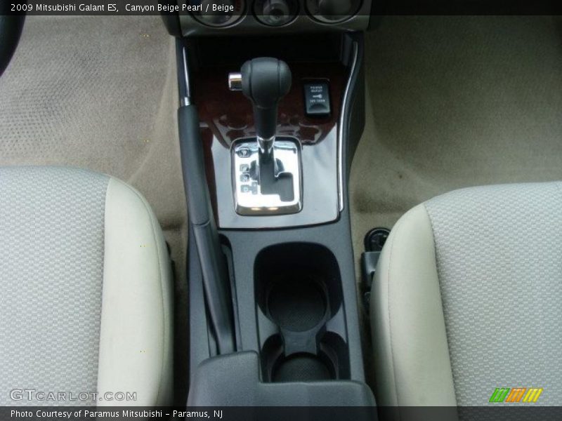 Canyon Beige Pearl / Beige 2009 Mitsubishi Galant ES