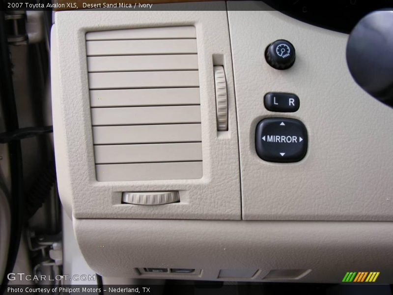Desert Sand Mica / Ivory 2007 Toyota Avalon XLS
