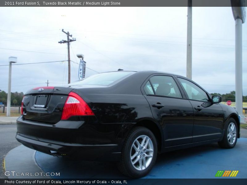 Tuxedo Black Metallic / Medium Light Stone 2011 Ford Fusion S