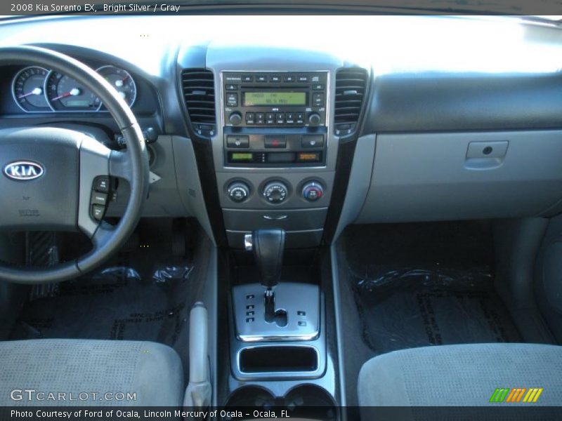 Dashboard of 2008 Sorento EX