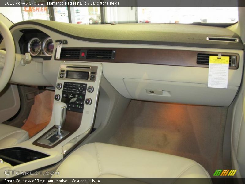 Flamenco Red Metallic / Sandstone Beige 2011 Volvo XC70 3.2