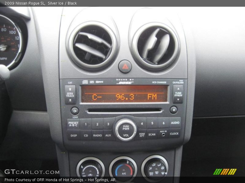 Silver Ice / Black 2009 Nissan Rogue SL