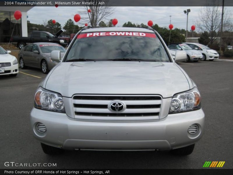 Millenium Silver Metallic / Ash 2004 Toyota Highlander V6