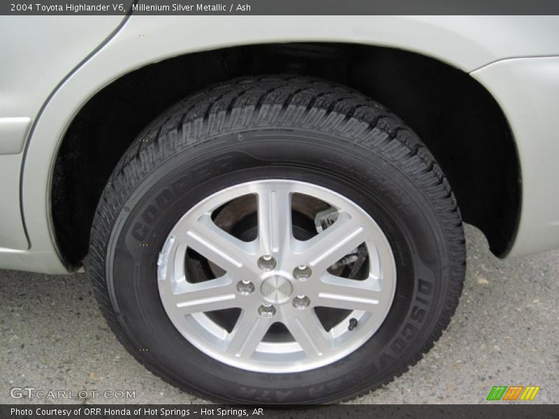 Millenium Silver Metallic / Ash 2004 Toyota Highlander V6