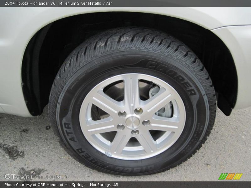 Millenium Silver Metallic / Ash 2004 Toyota Highlander V6