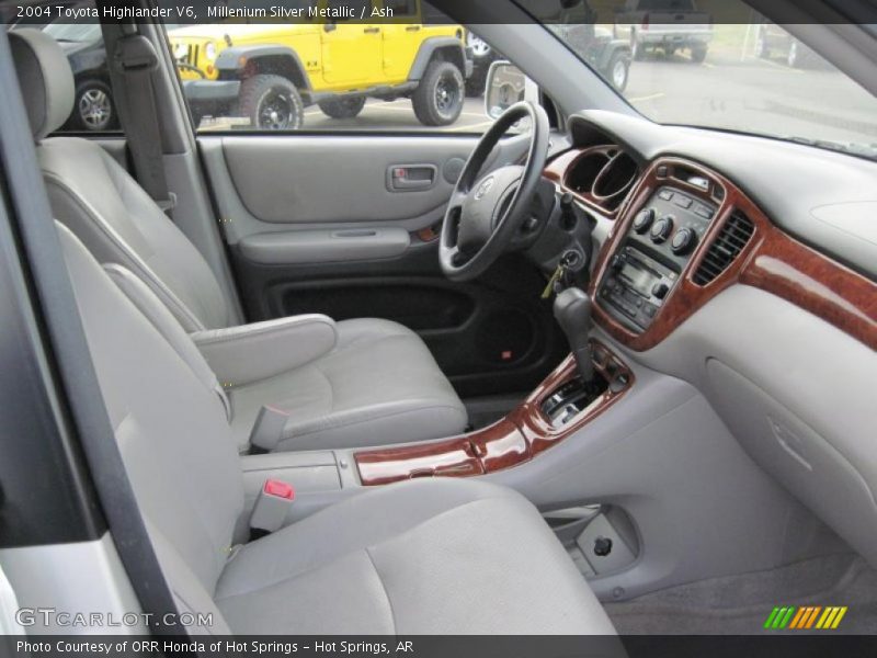 2004 Highlander V6 Ash Interior