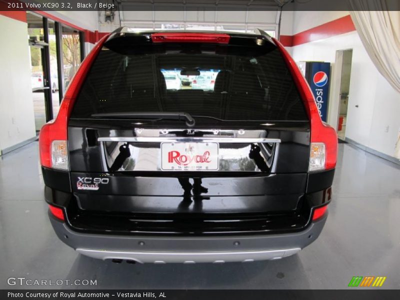 Black / Beige 2011 Volvo XC90 3.2