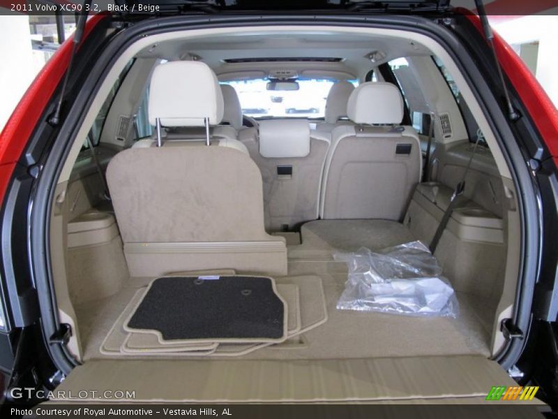 Black / Beige 2011 Volvo XC90 3.2