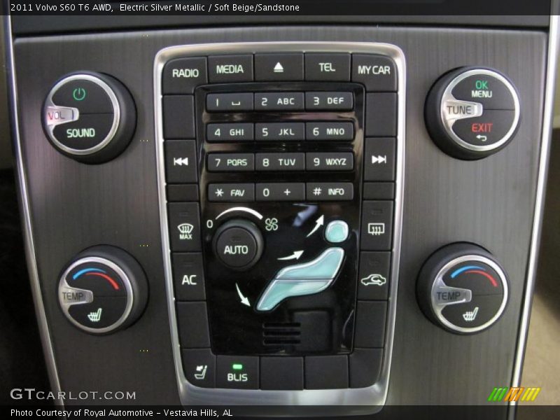 Controls of 2011 S60 T6 AWD