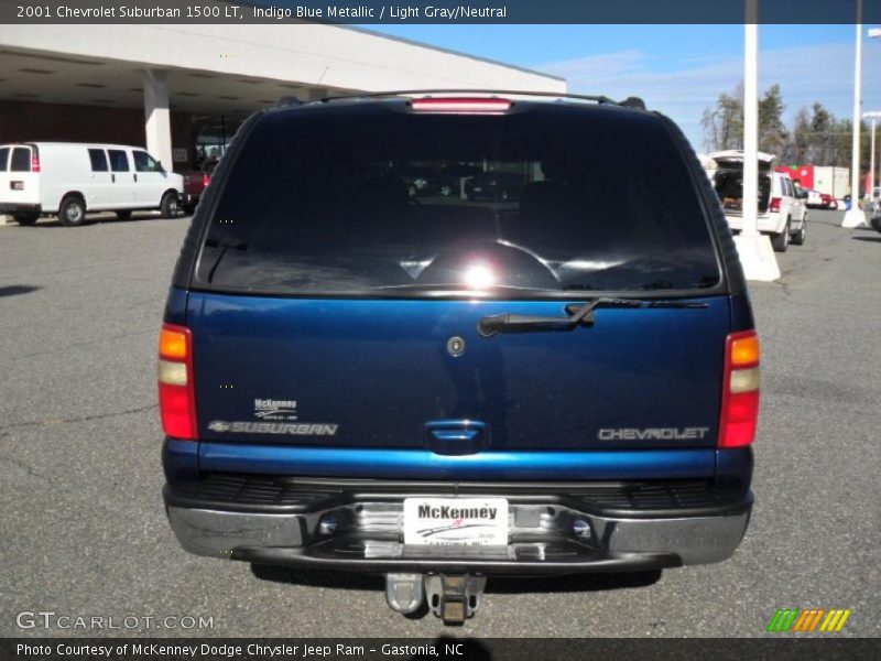 Indigo Blue Metallic / Light Gray/Neutral 2001 Chevrolet Suburban 1500 LT