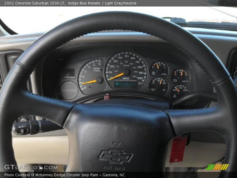 Indigo Blue Metallic / Light Gray/Neutral 2001 Chevrolet Suburban 1500 LT