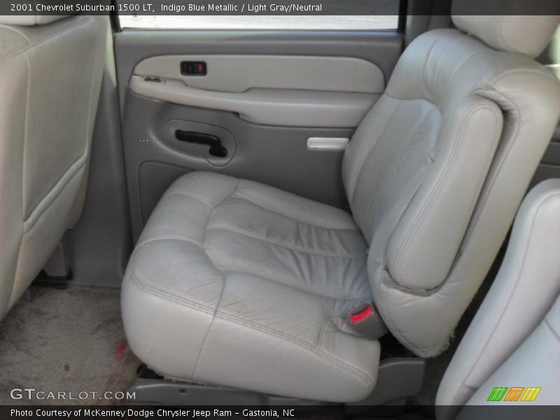 Indigo Blue Metallic / Light Gray/Neutral 2001 Chevrolet Suburban 1500 LT