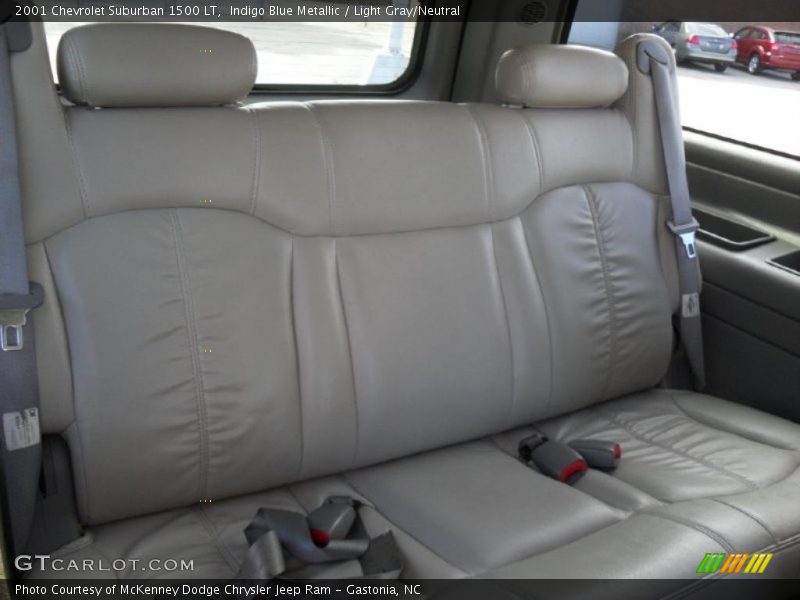 Indigo Blue Metallic / Light Gray/Neutral 2001 Chevrolet Suburban 1500 LT