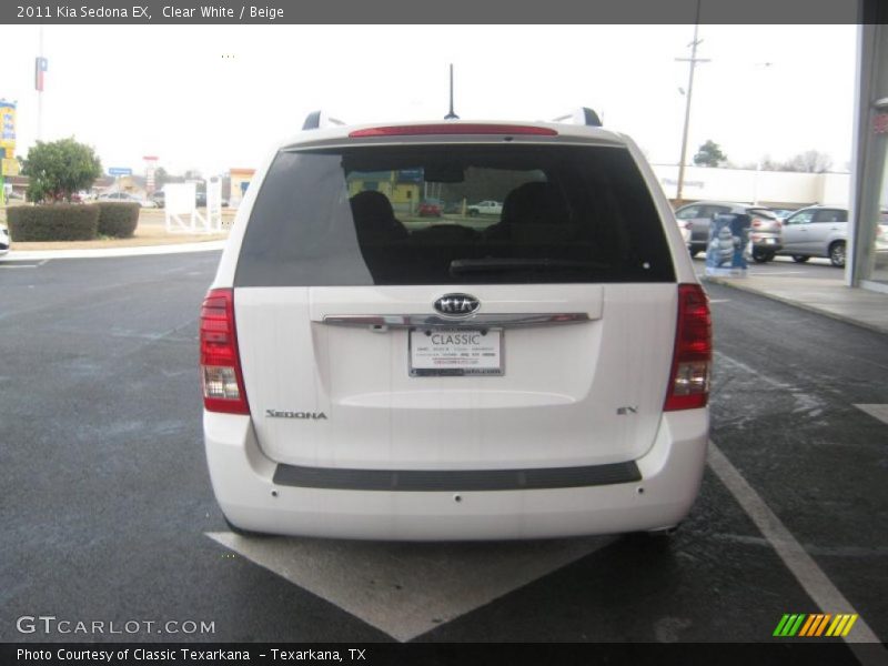 Clear White / Beige 2011 Kia Sedona EX