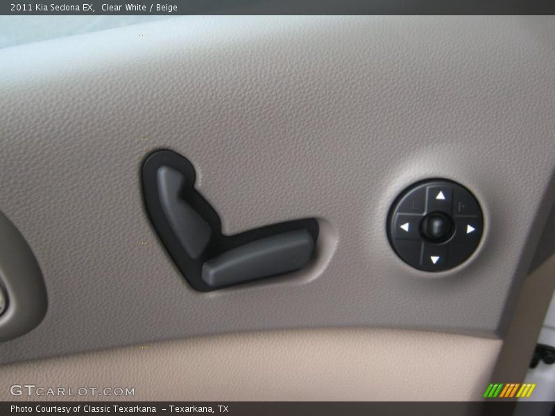 Clear White / Beige 2011 Kia Sedona EX