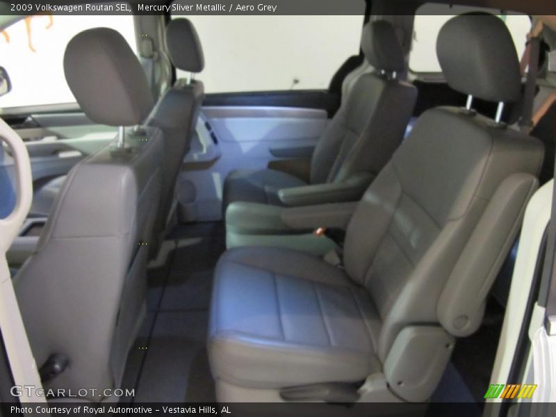 Mercury Sliver Metallic / Aero Grey 2009 Volkswagen Routan SEL