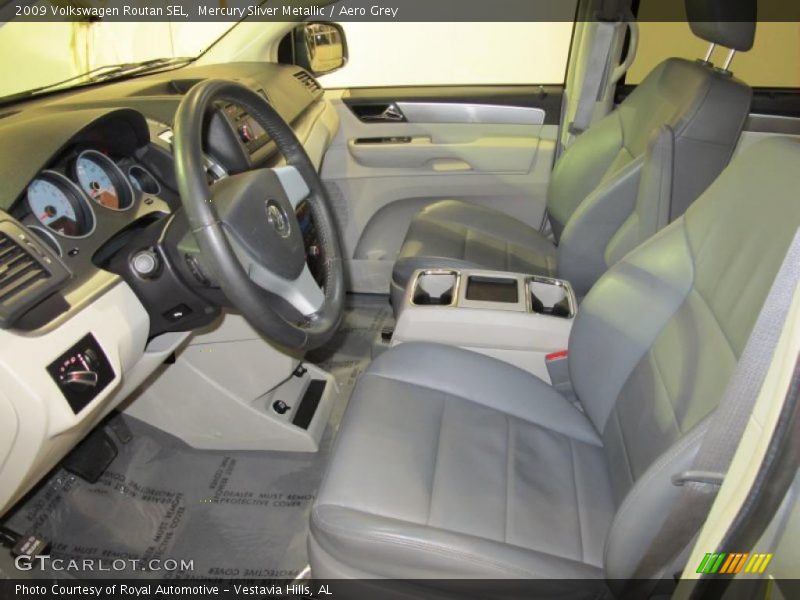  2009 Routan SEL Aero Grey Interior
