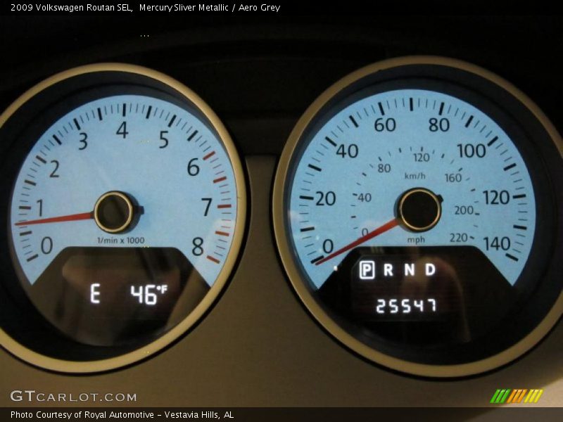 Mercury Sliver Metallic / Aero Grey 2009 Volkswagen Routan SEL