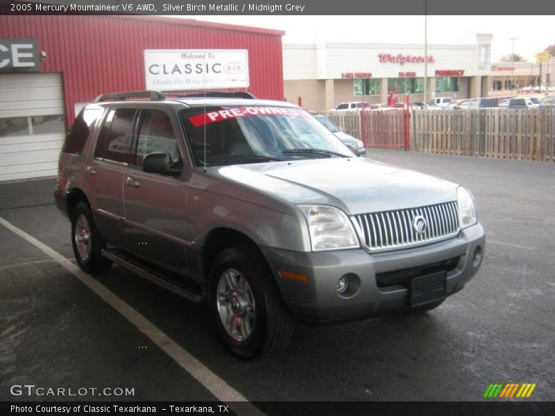 Silver Birch Metallic / Midnight Grey 2005 Mercury Mountaineer V6 AWD