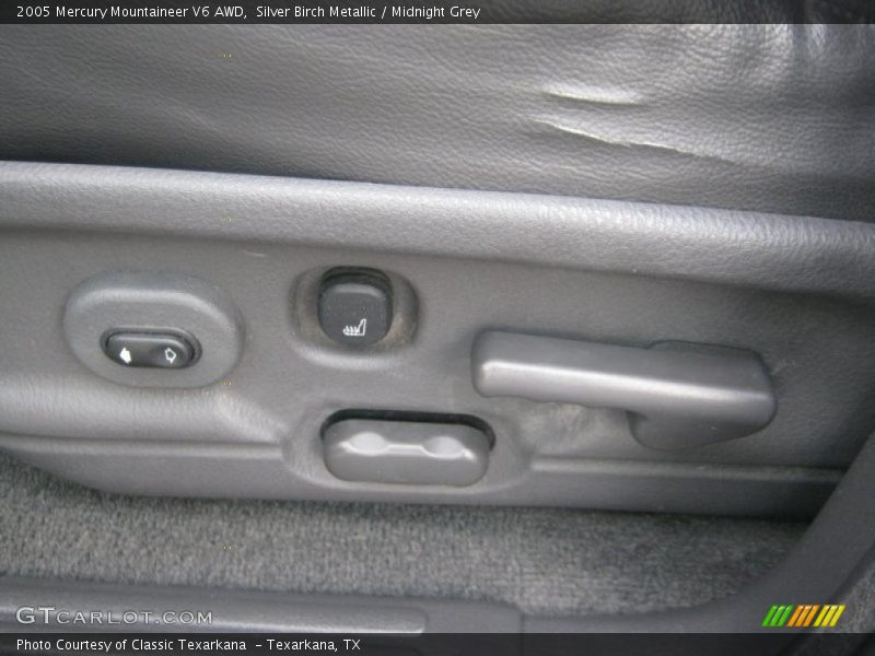 Silver Birch Metallic / Midnight Grey 2005 Mercury Mountaineer V6 AWD